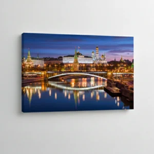 44.-Moskva-nocu-Kremlj-i-Refleksije