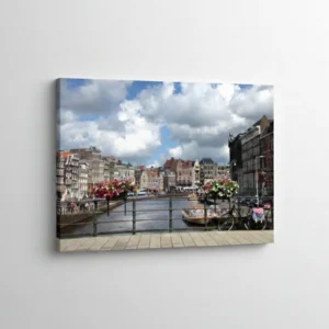 5.-Amsterdam-sa-mosta-sa-cvecem